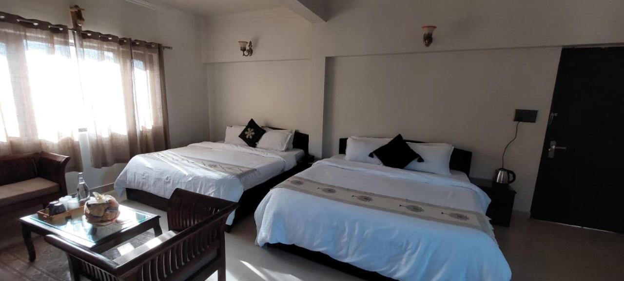 Alinda House Naukuchiatal By The Ghaur Hotel บีมตาล ภายนอก รูปภาพ