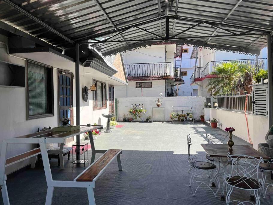 Alinda House Naukuchiatal By The Ghaur Hotel บีมตาล ภายนอก รูปภาพ