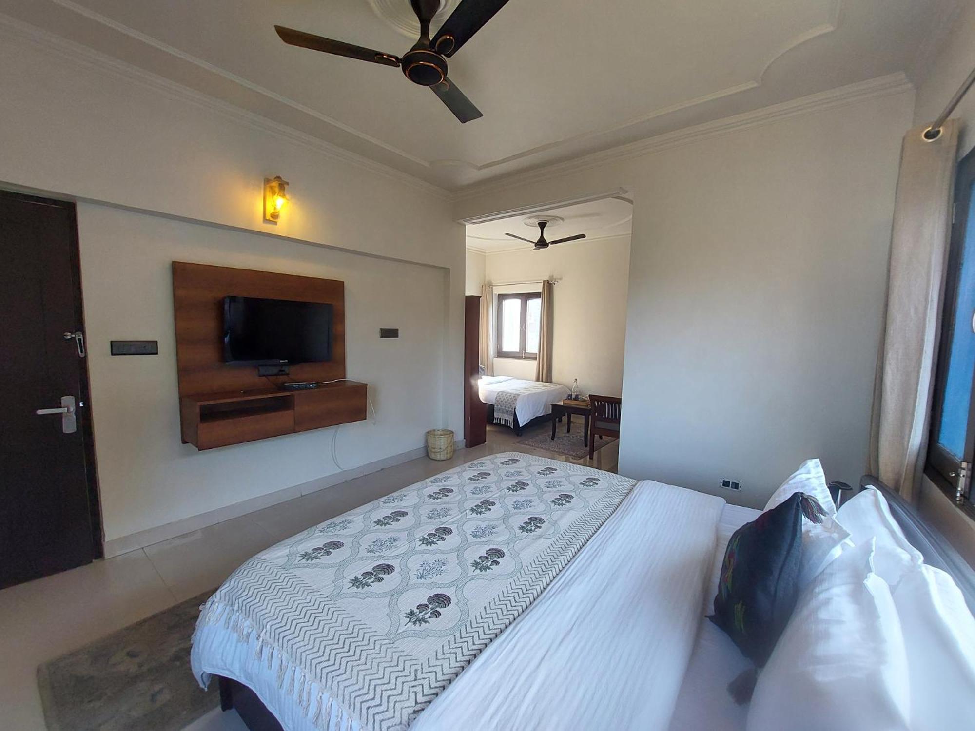 Alinda House Naukuchiatal By The Ghaur Hotel บีมตาล ภายนอก รูปภาพ