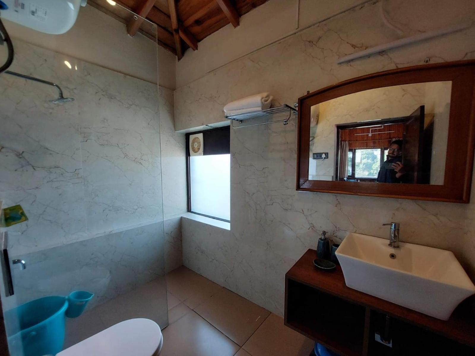 Alinda House Naukuchiatal By The Ghaur Hotel บีมตาล ภายนอก รูปภาพ